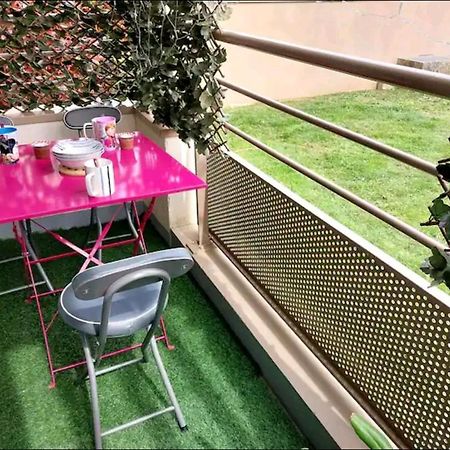 2 Chambres Privees - 6 Personnes A 8 Minutes De Disneyland Montevrain Luaran gambar